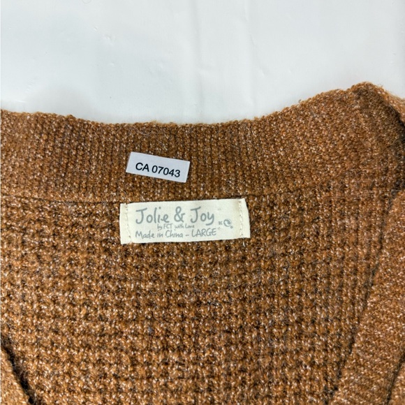 Jolie & Joy Brown cable Knit Cardigan Vest - Picture 3 of 7